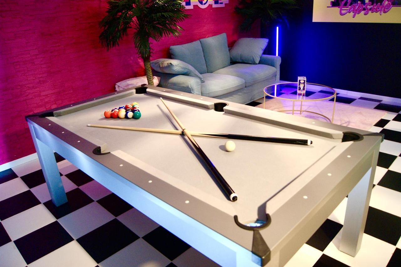 Capsule Miami Vice - Jacuzzi - Billard - Ecran Cinema & Netflix - Ping-Pong - Nintendo & Jeux- Льєвен Екстер'єр фото